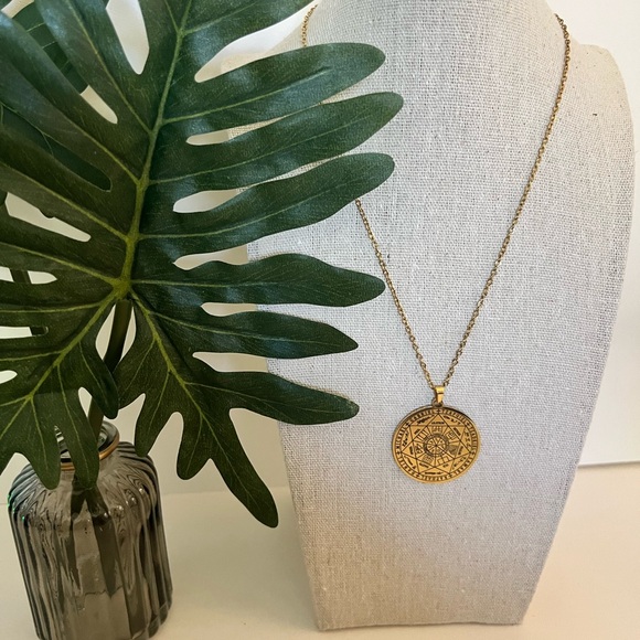 Protection Archangel Gold Necklace - Spiritual Medallion Necklace - Picture 5 of 11